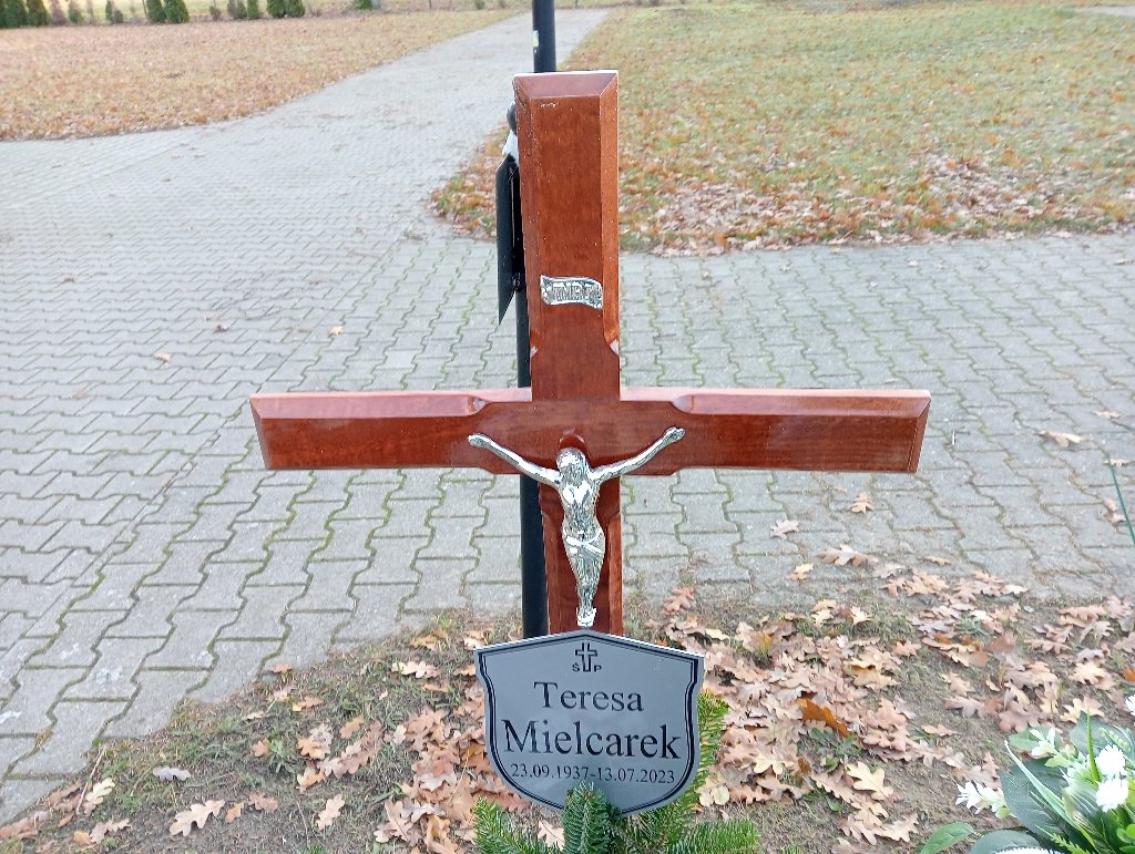 Roman MIelcarek  1937 Nowe Warpno - Grobonet - Wyszukiwarka osób pochowanych